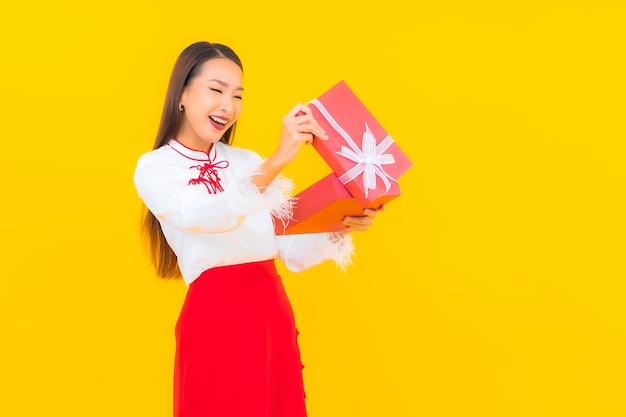 揭秘六合彩牛波色：中奖秘诀与品牌优势全解析